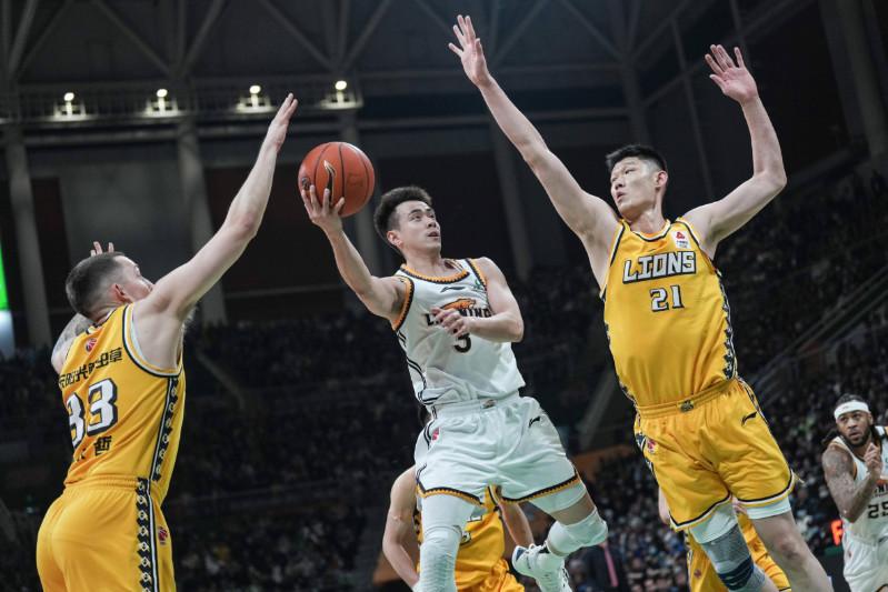 欧博品牌入口-这也行？Ning连续七场比赛得分超过突破纪录广州队关键时刻绝杀压哨，关键时刻临场应变引欢呼(综艺势不可挡)